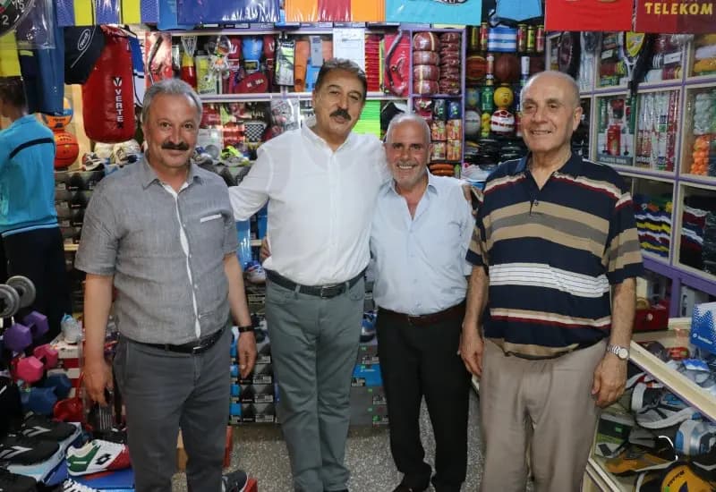 Keskin, Ramazan Bayramı nedeniyle esnaf ziyaretinde bulundu. (4)