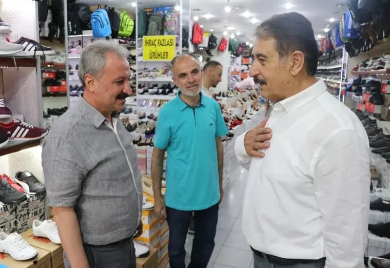 Keskin, Ramazan Bayramı nedeniyle esnaf ziyaretinde bulundu. (7)