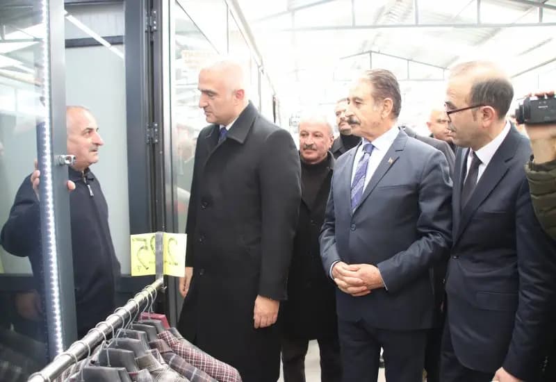 Bakan Ersoy, esnafların sorunlarını dinledi (5)