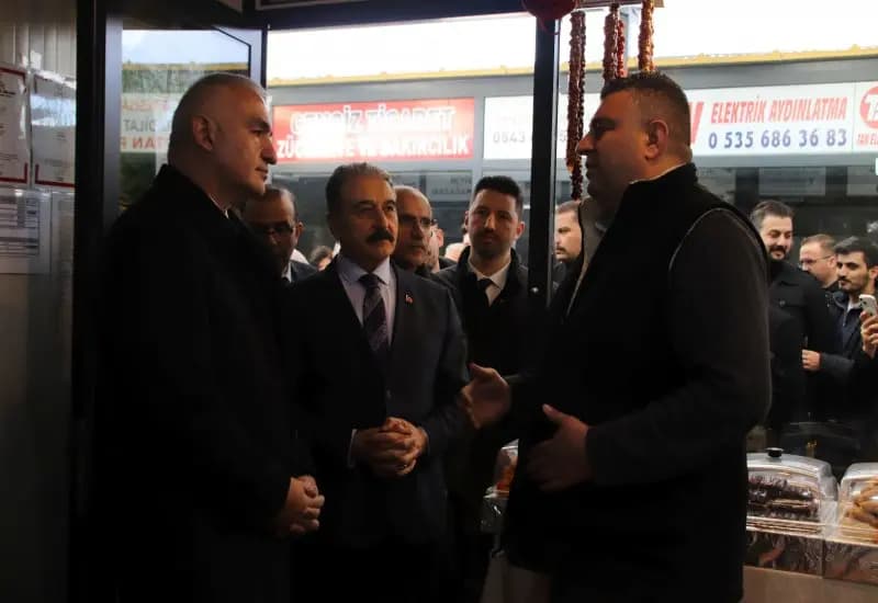 Bakan Ersoy, esnafların sorunlarını dinledi (7)