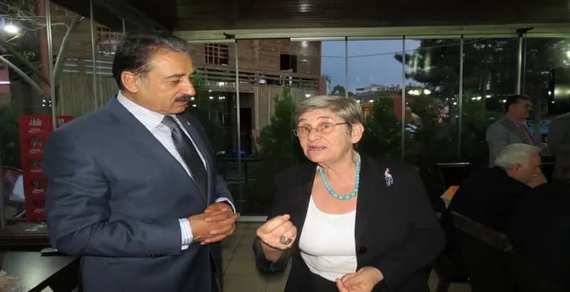 PROF. DR. M. CANAN EFENDİGİL KARATAY ESOB YEMEĞİNDE